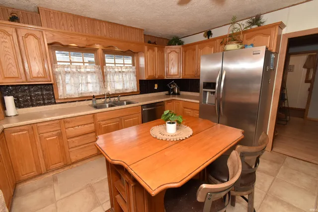 $195,000 | 215 North Adams Street, Boswell, IN 47921