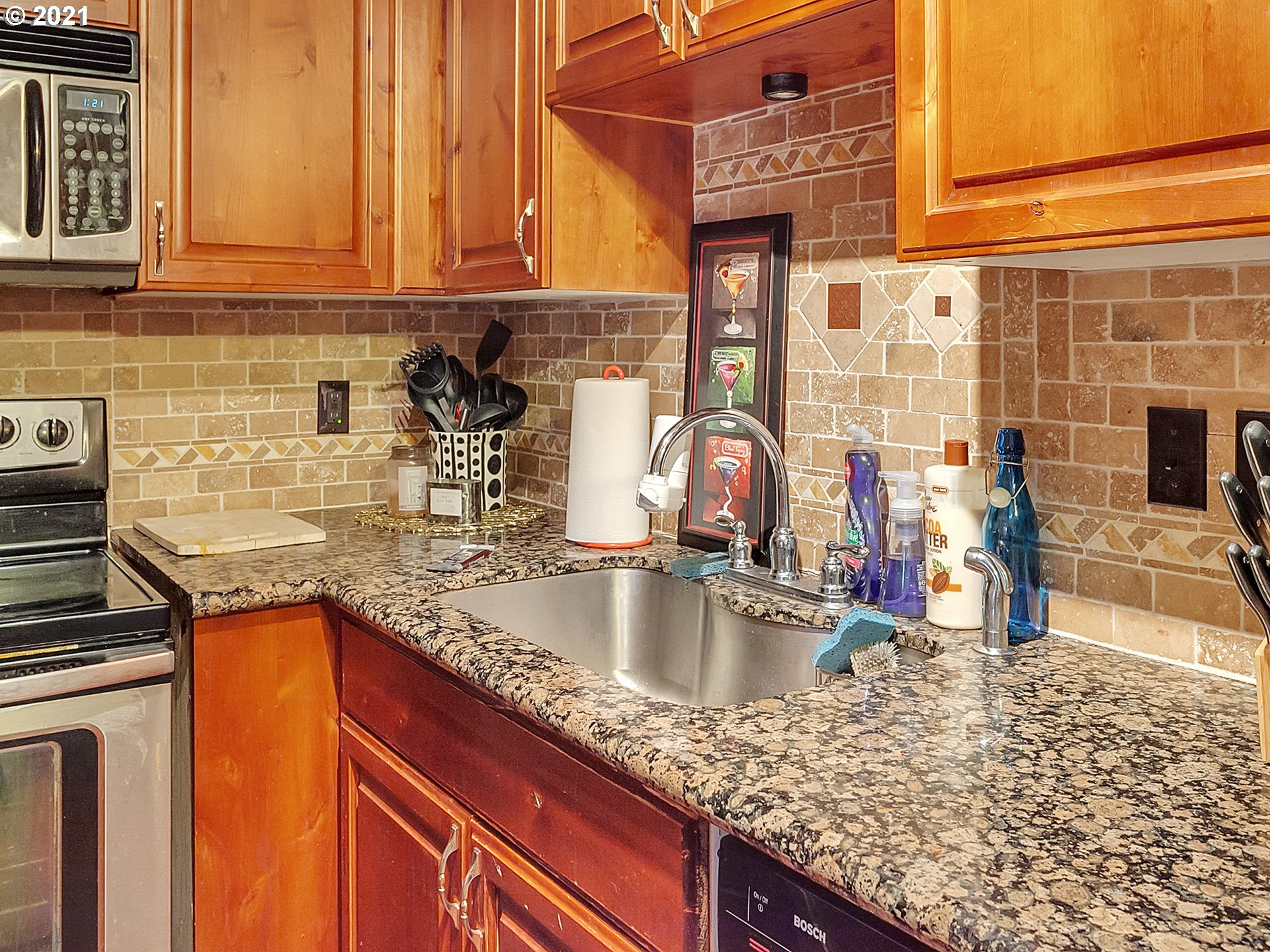 11048 Southwest Greenburg Road, Unit 347 Tigard, OR 97223 - Photo 5 of 24 Gallery Image 5