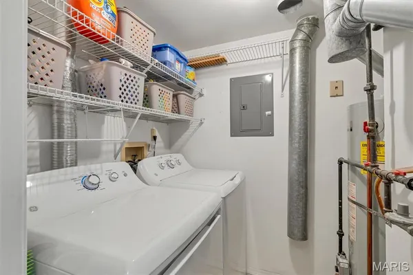 $189,000 | 5186 Hollow Wood Court, Unit B, St. Louis, MO 63128