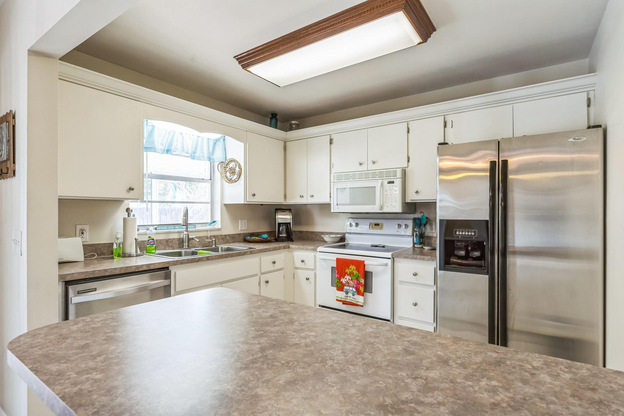 1153 Southeast Dolphin Drive Stuart, FL 34996 - Photo 10 of 31 Photo 10