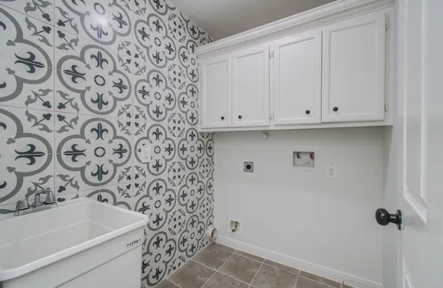 $450,000 | 5403 Farley Drive, Houston, TX 77032