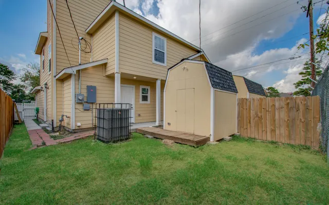 $450,000 | 5403 Farley Drive, Houston, TX 77032