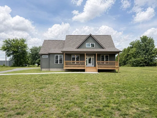 $378,880 | 199 Hocker Street, Beaver Dam, KY 42320