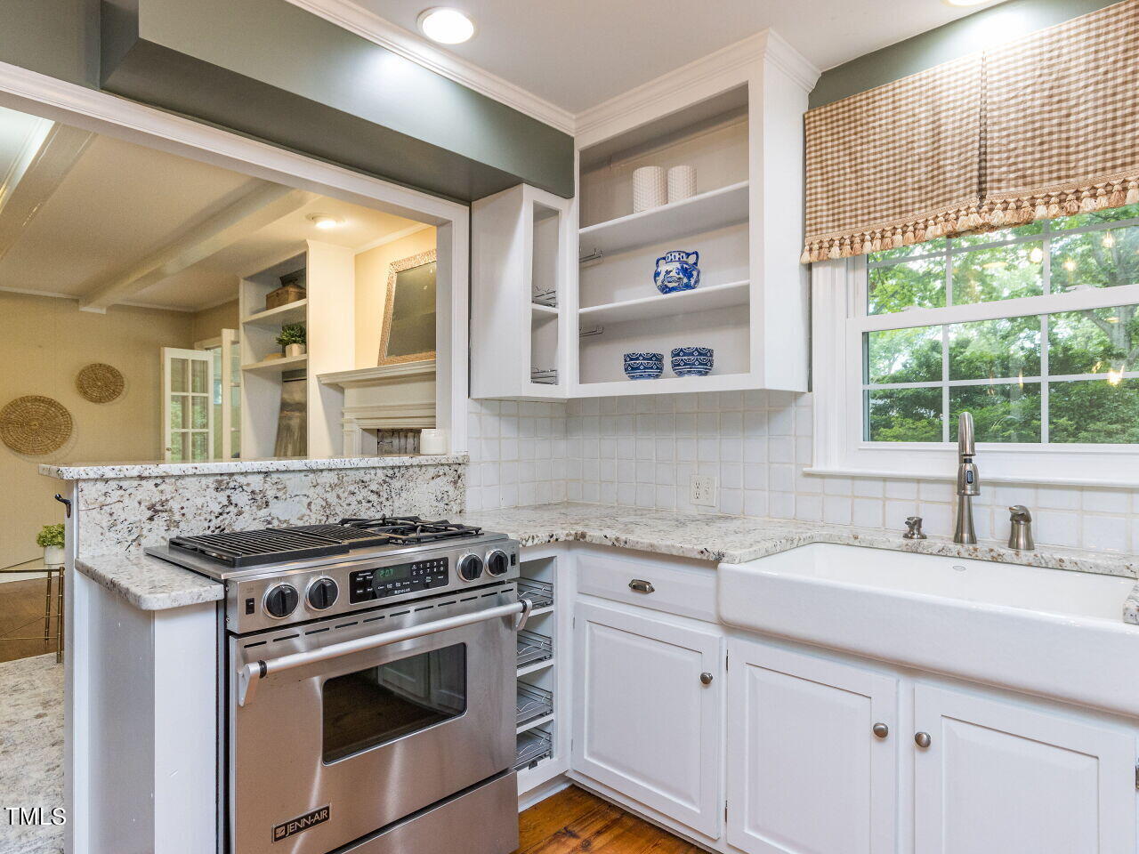 608 Ortega Road Raleigh, NC 27609 - Photo 10 of 34 Love the granite counters!