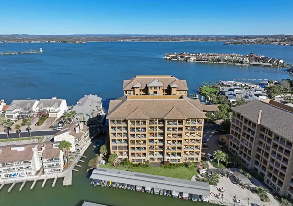 $685,000 | 1000 The Cape, Unit 33, Horseshoe Bay, TX 78657