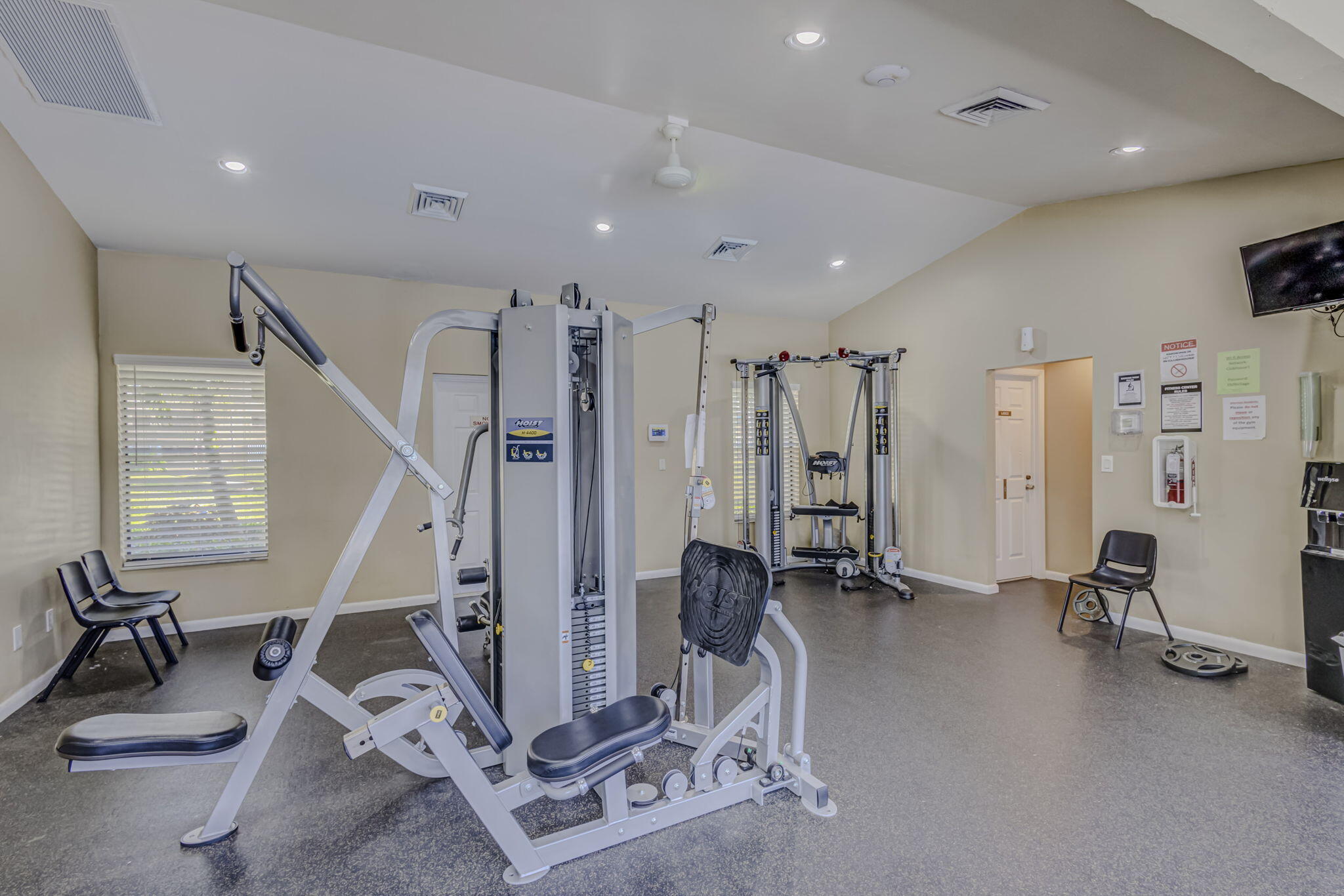 2741 Village Boulevard, Unit 104 West Palm Beach, FL 33409 - Photo 31 of 37 a view of a room with gym equipment