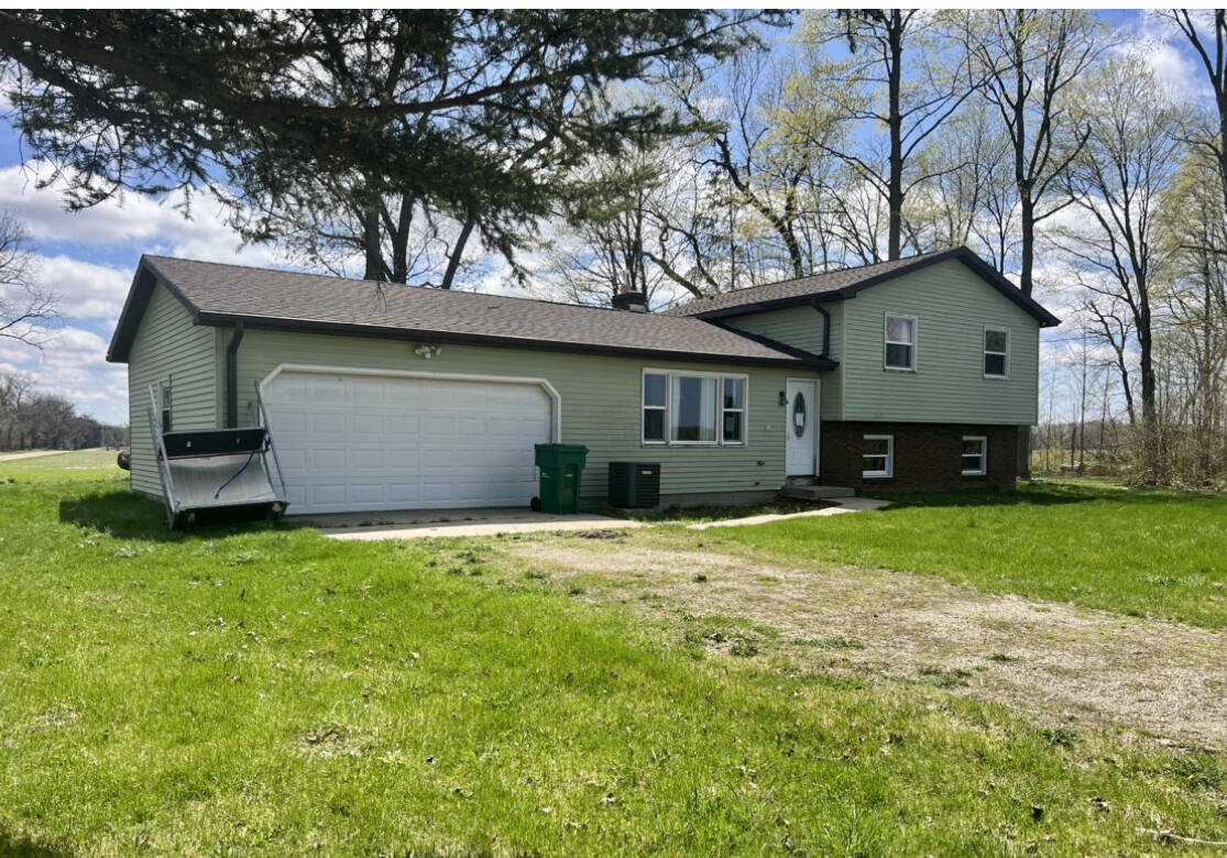 56071 Territorial Road Decatur, MI 49045 - Photo 1 of 2 IMG-1426