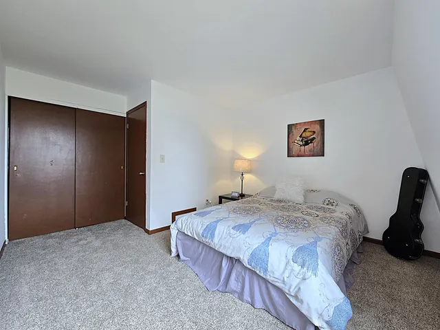 $179,900 | 1522 Big Bend Road, Unit G, Waukesha, WI 53189