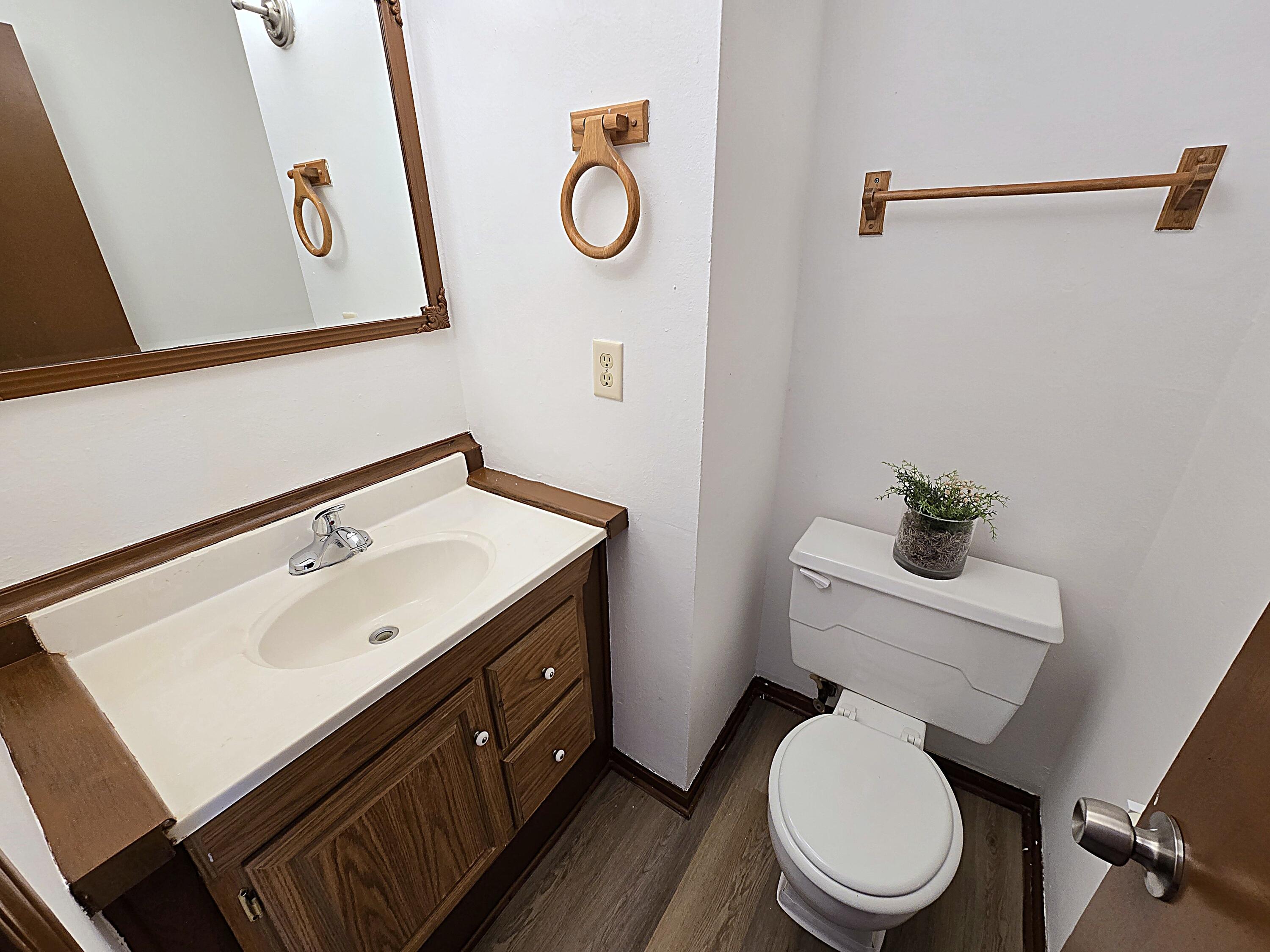 1522 Big Bend Road, Unit G Waukesha, WI 53189 - Photo 21 of 31 Half Bath