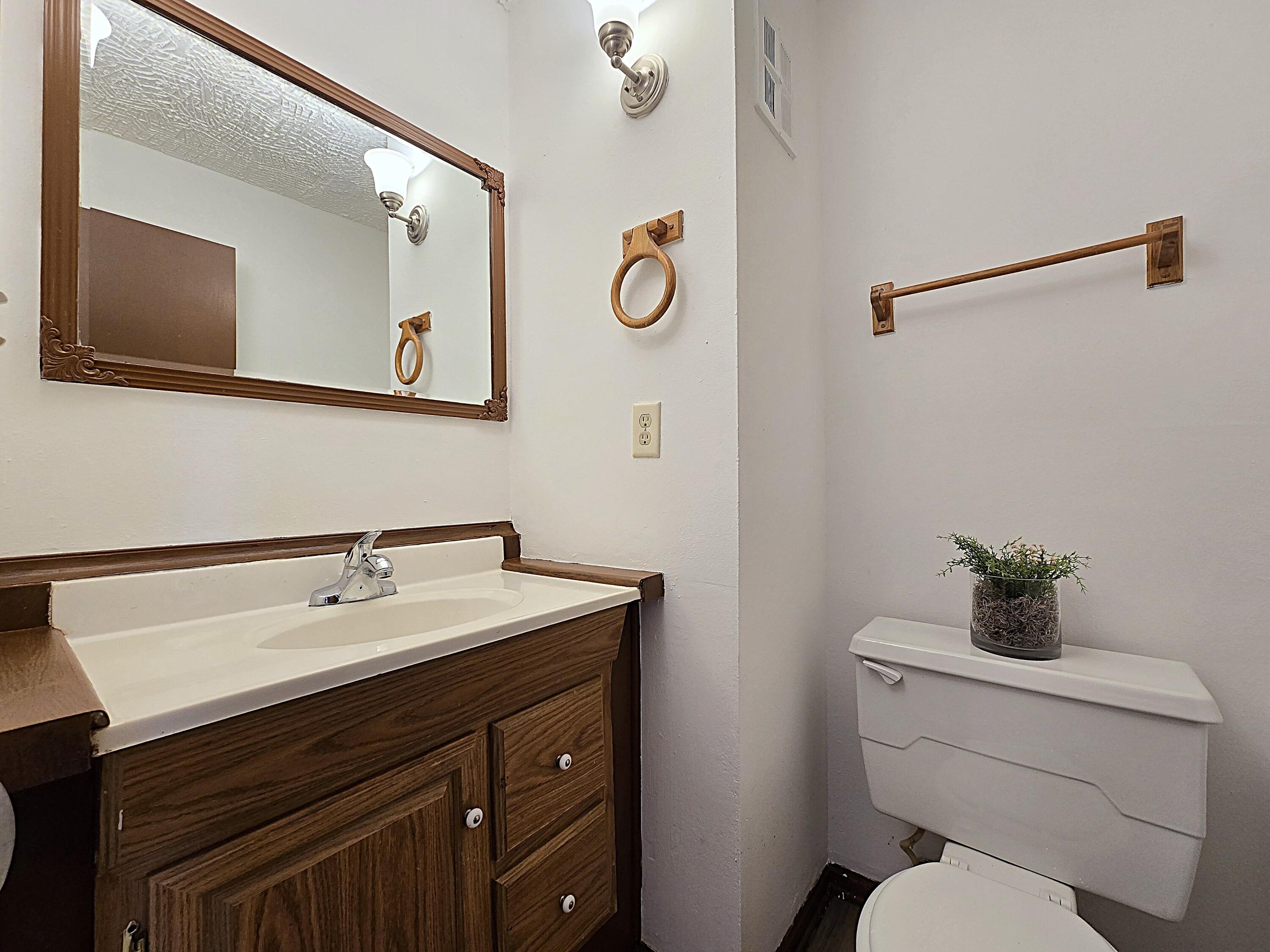 1522 Big Bend Road, Unit G Waukesha, WI 53189 - Photo 22 of 31 Half Bath