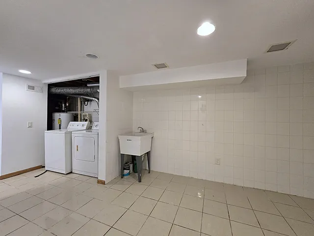 $179,900 | 1522 Big Bend Road, Unit G, Waukesha, WI 53189