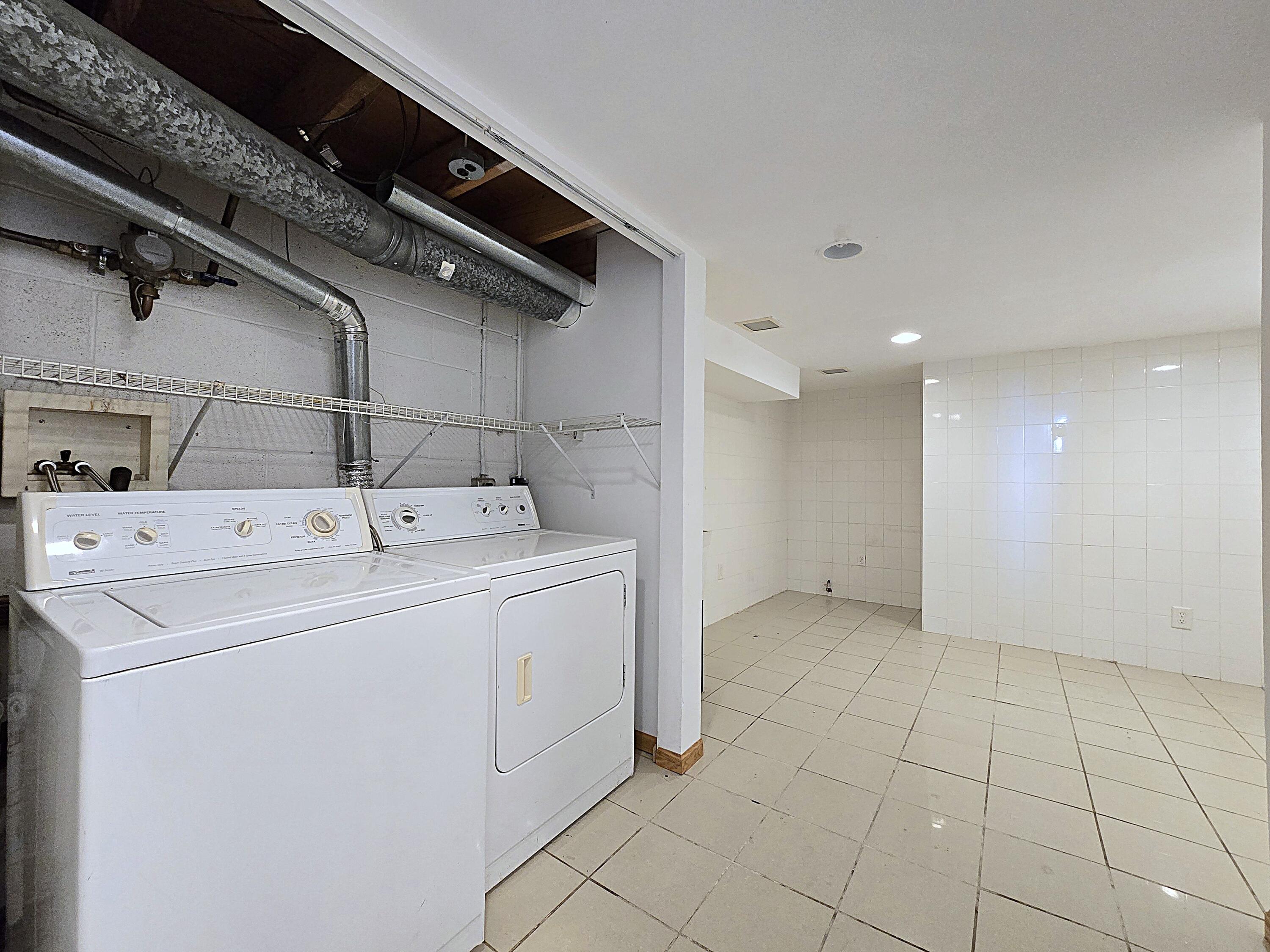 1522 Big Bend Road, Unit G Waukesha, WI 53189 - Photo 24 of 31 Laundry Area