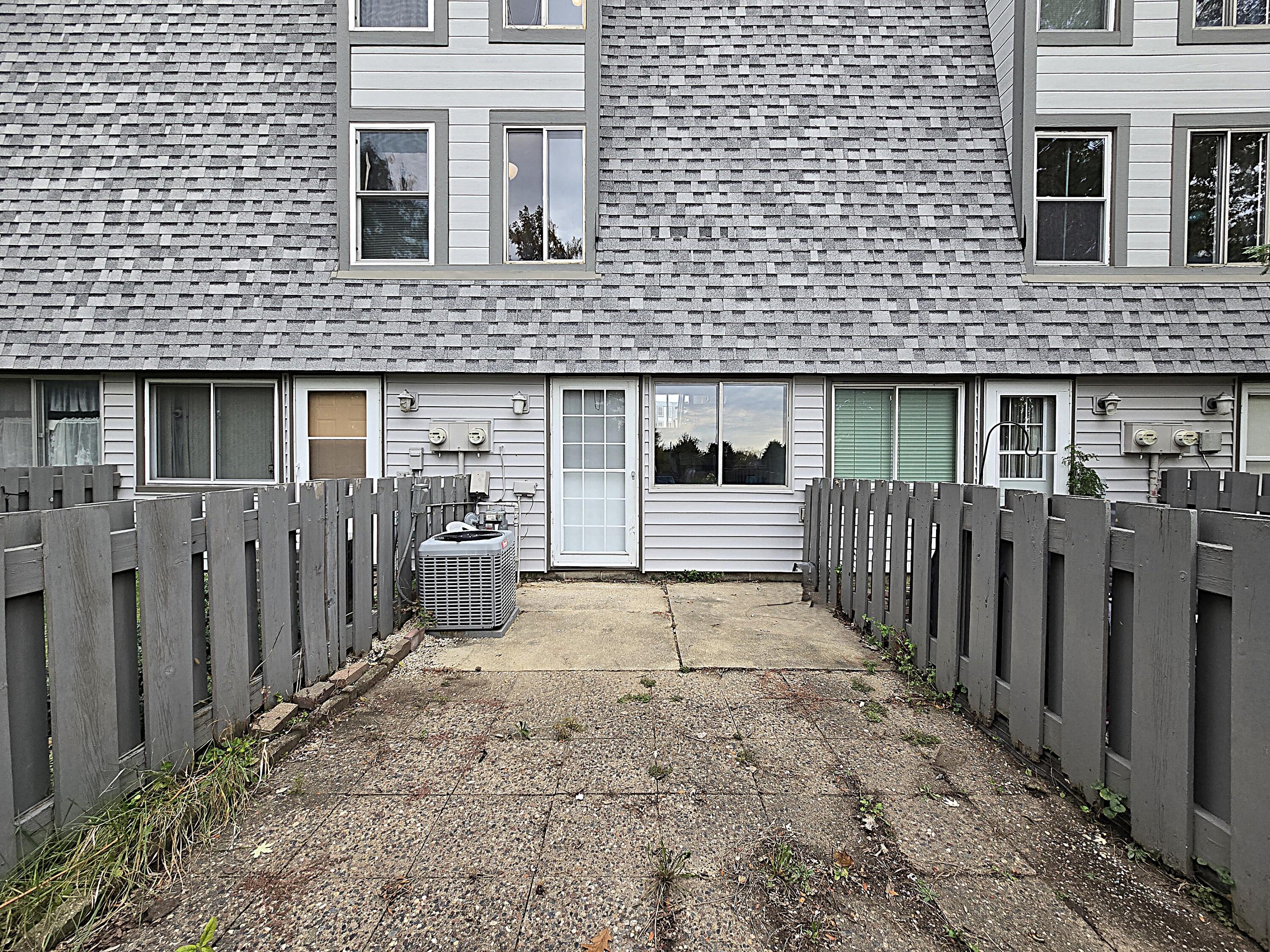 1522 Big Bend Road, Unit G Waukesha, WI 53189 - Photo 26 of 31 Courtyard Patio