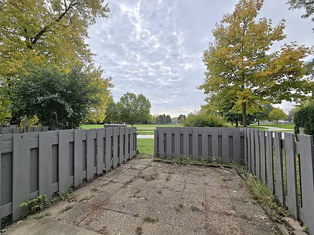 $179,900 | 1522 Big Bend Road, Unit G, Waukesha, WI 53189