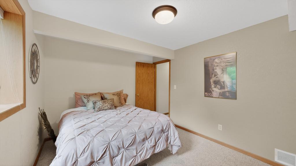 4304 56th St Lane Northwest Rochester, MN 55901 - Photo 36 of 53