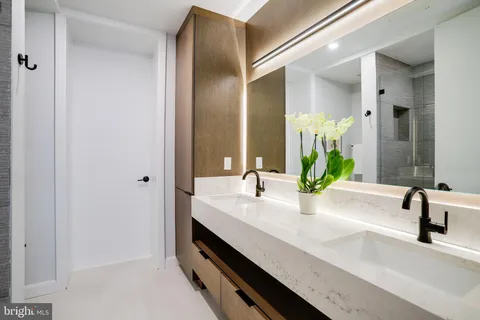 $949,000 | 2525 Pennsylvania Avenue Northwest, Unit 204, Washington, DC 20037