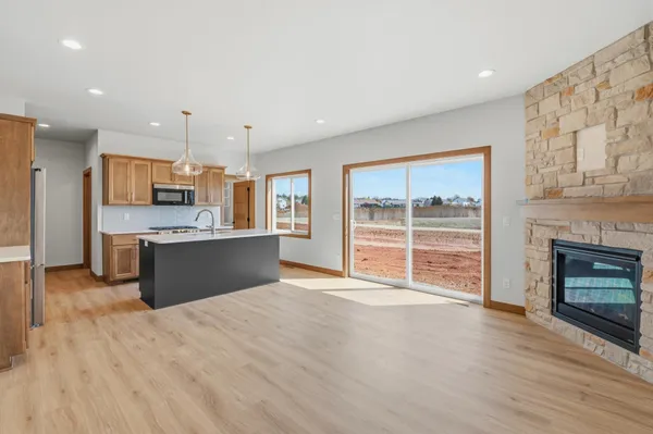 $469,900 | 1825 Servant Way, Green Bay, WI 54311