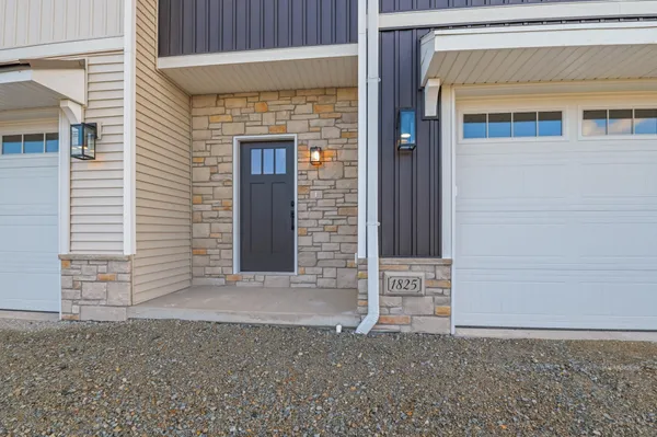 $469,900 | 1825 Servant Way, Green Bay, WI 54311