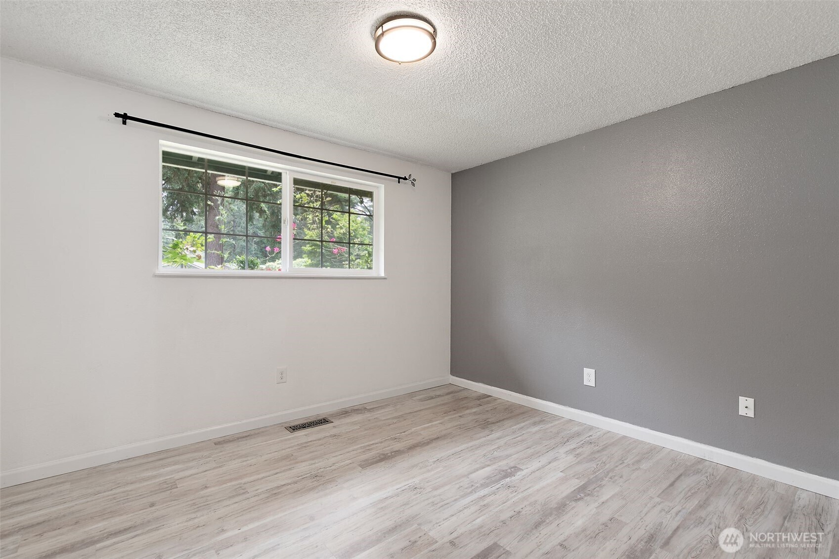 3627 Princeton Court Southeast Lacey, WA 98503 - Photo 17 of 32