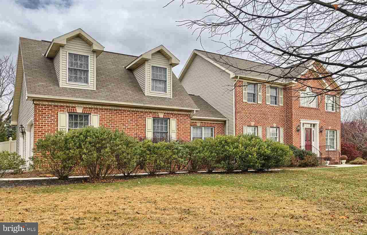 4442 Saybrook Lane Harrisburg, PA 17110 - Photo 2 of 25 Gallery Image 2