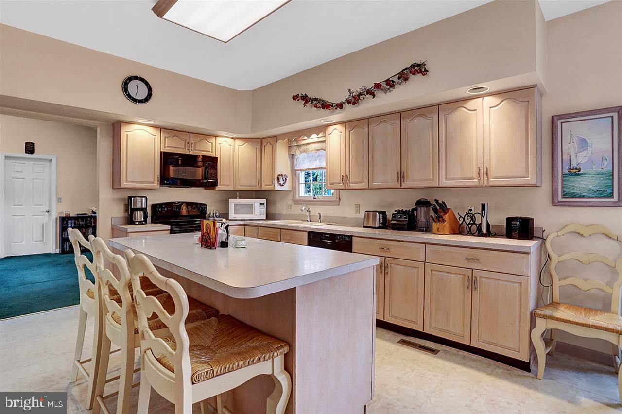 4442 Saybrook Lane Harrisburg, PA 17110 - Photo 12 of 25 Gallery Image 12
