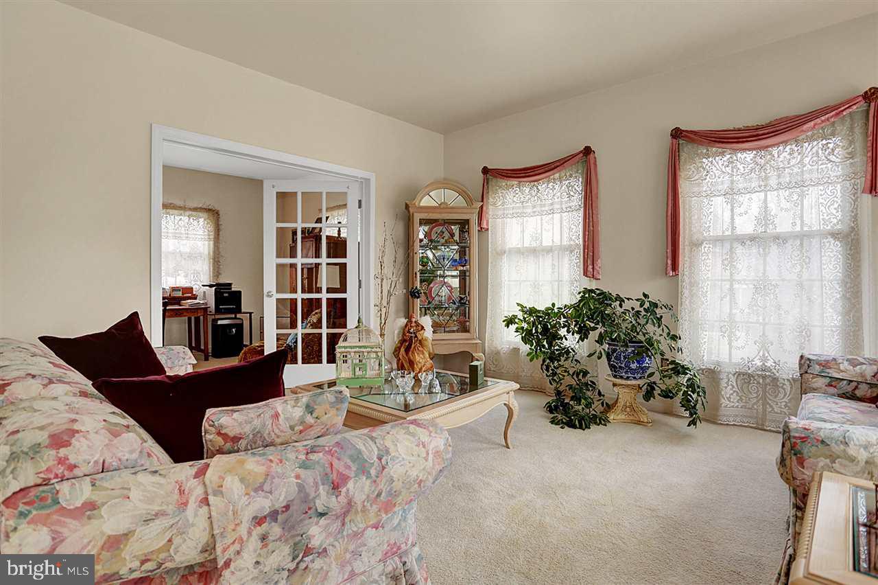 4442 Saybrook Lane Harrisburg, PA 17110 - Photo 6 of 25 Gallery Image 6