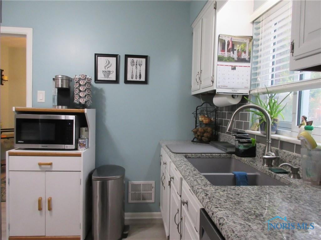4136 Garrison Road Toledo, OH 43613 - Photo 12 of 35 Gallery Image 12