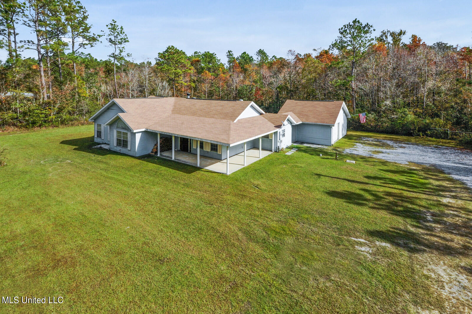 11222 Allen Road Gulfport, MS 39503 - Photo 3 of 22 193681_001_1600x1067_mls