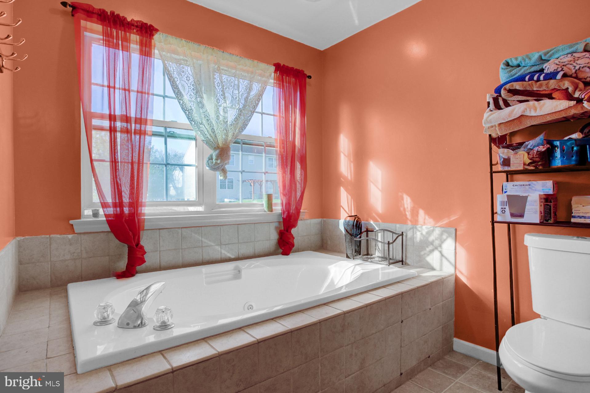 36 Hayden Circle Reading, PA 19606 - Photo 23 of 29 Primary ensuite