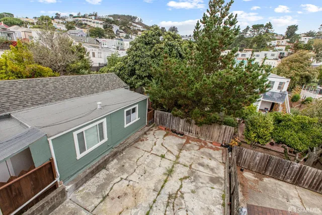 a view of an outdoor space with yard