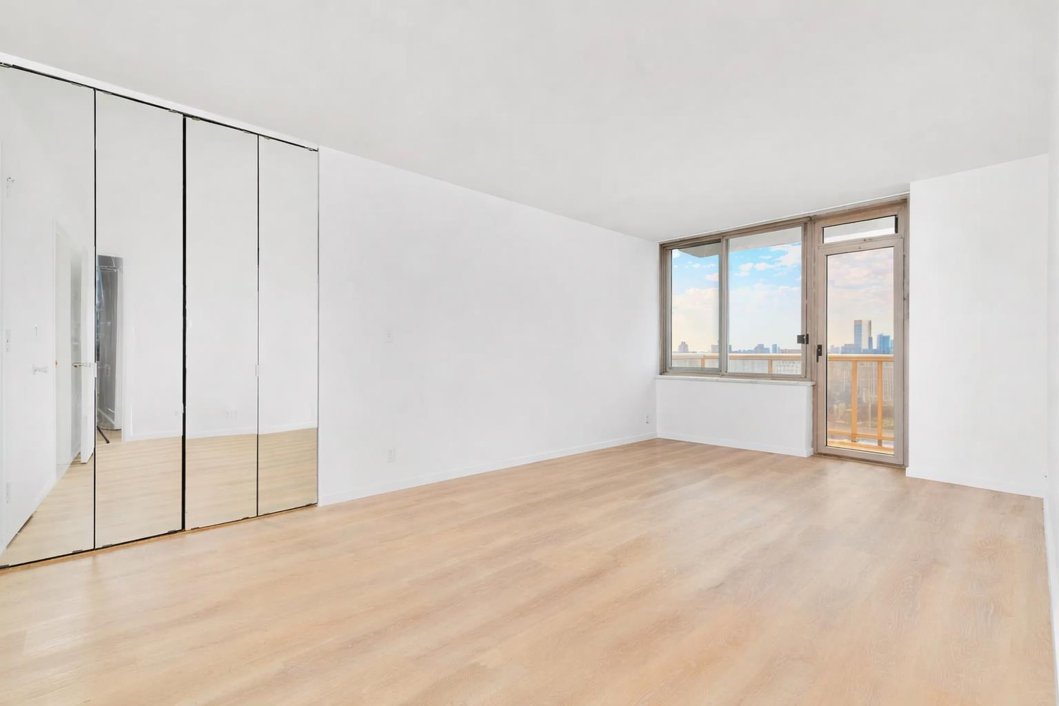 200 East 89th Street, Unit 42A Manhattan, NY 10128 - Photo 1 of 5