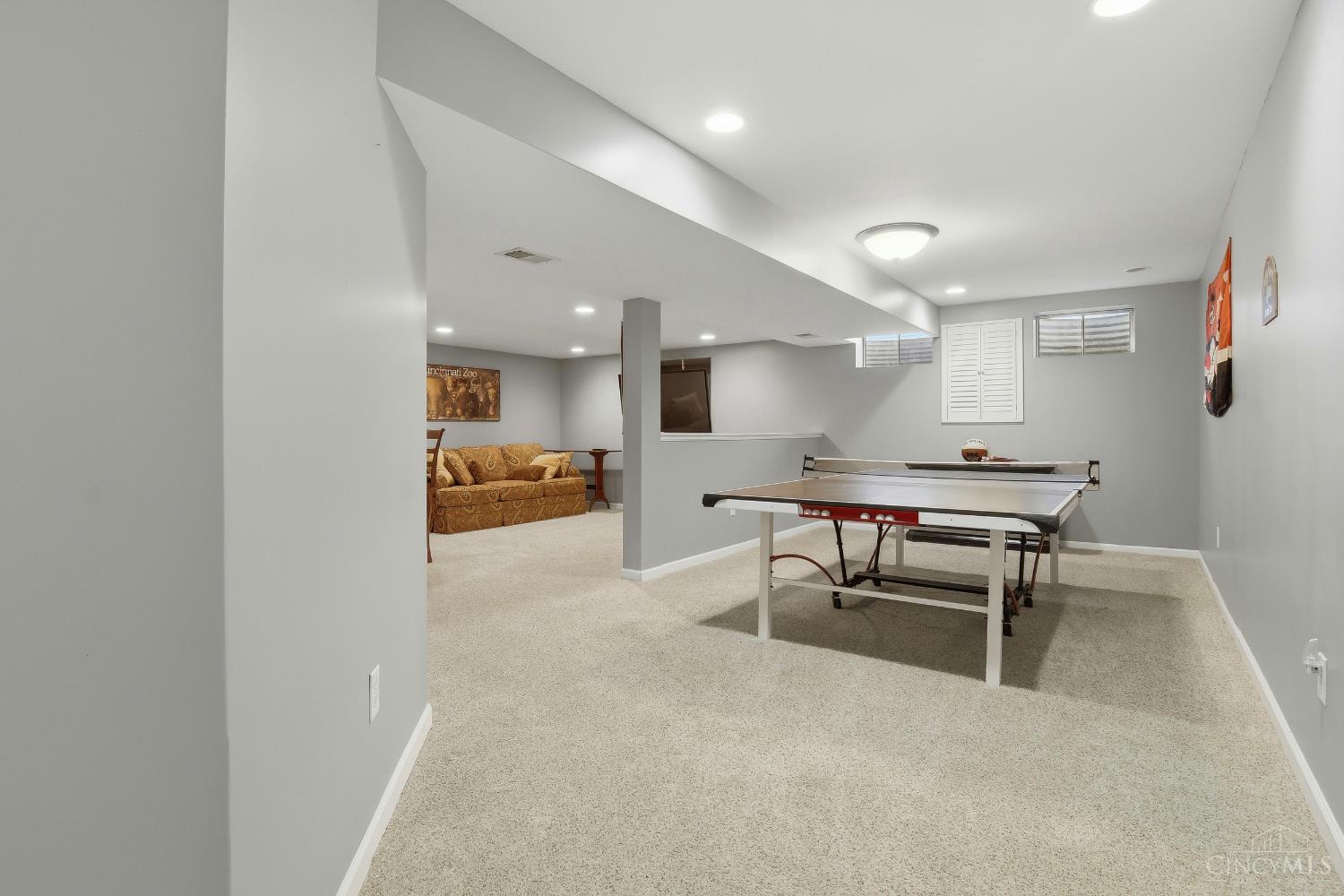 4374 Boomer Road Cincinnati, OH 45247 - Photo 21 of 49