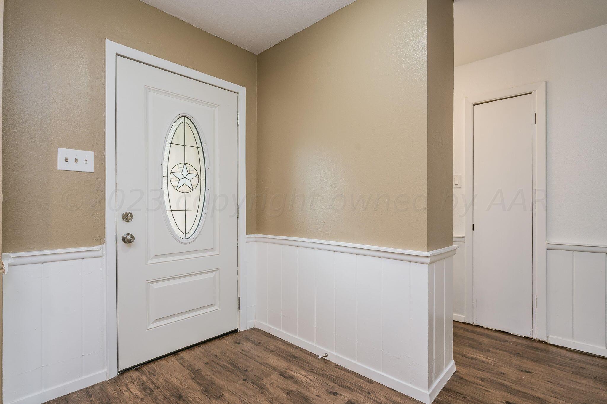 3610 South Austin Street Amarillo, TX 79109 - Photo 3 of 20 Entry
