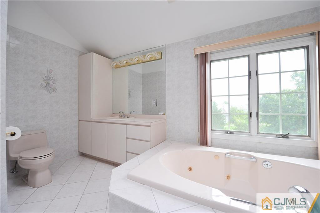 374 Rahway Road Edison, NJ 08820 - Photo 15 of 25 Gallery Image 15