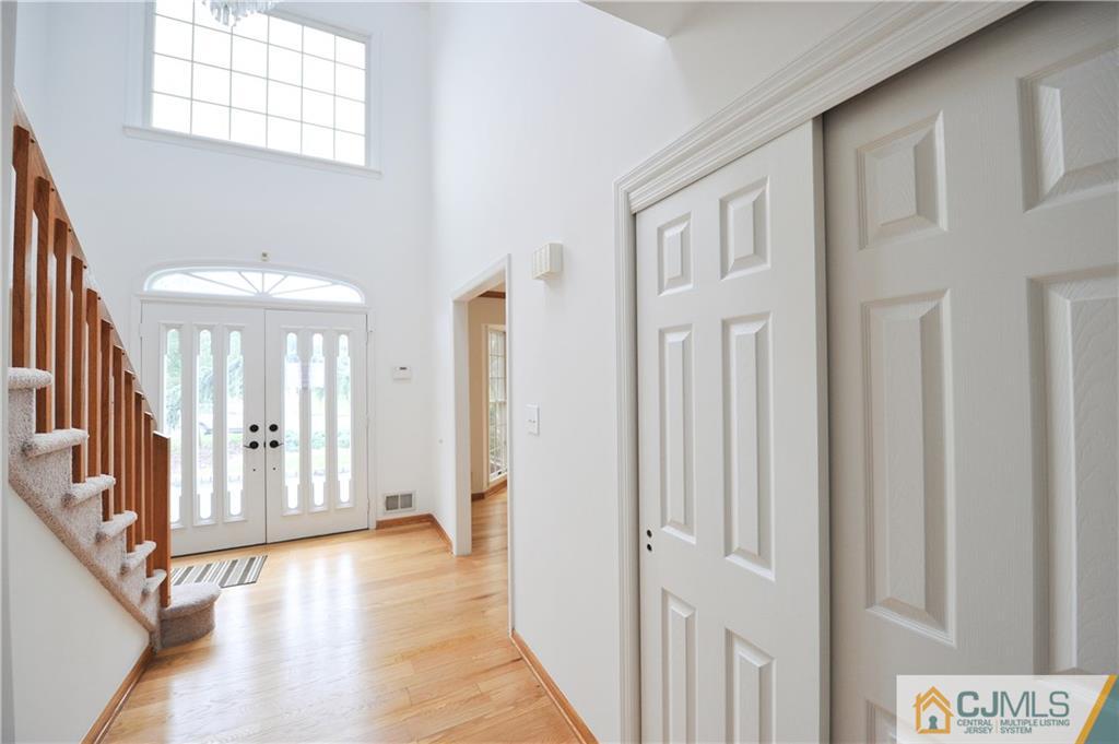 374 Rahway Road Edison, NJ 08820 - Photo 4 of 25 Gallery Image 4