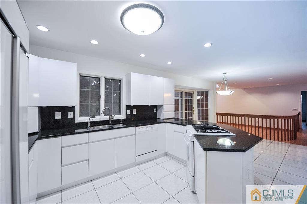 374 Rahway Road Edison, NJ 08820 - Photo 6 of 25 Gallery Image 6