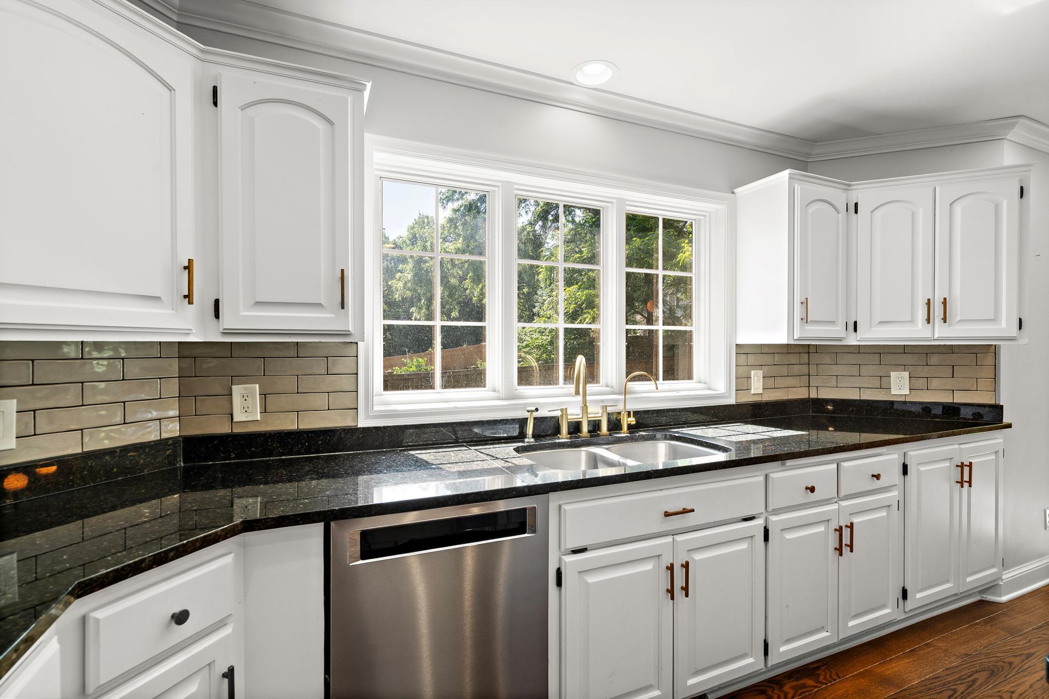 1504 Fairfield Road South Minnetonka, MN 55305 - Photo 12 of 46 Gallery Image 12