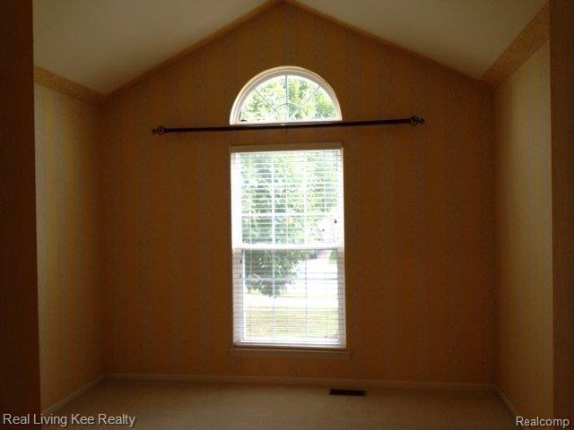965 Churchill Circle, Unit 71 Rochester, MI 48307 - Photo 11 of 14 photo (10).JPG
