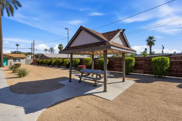 $925 | 840 East Turney Avenue, Unit 6, Phoenix, AZ 85014