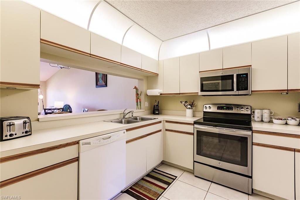 1230 Yesica Ann Circle, Unit D202 Naples, FL 34110 - Photo 13 of 36