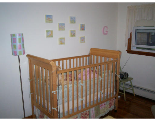 47 Kenyon Road Tiverton, RI 02878 - Photo 8 of 11