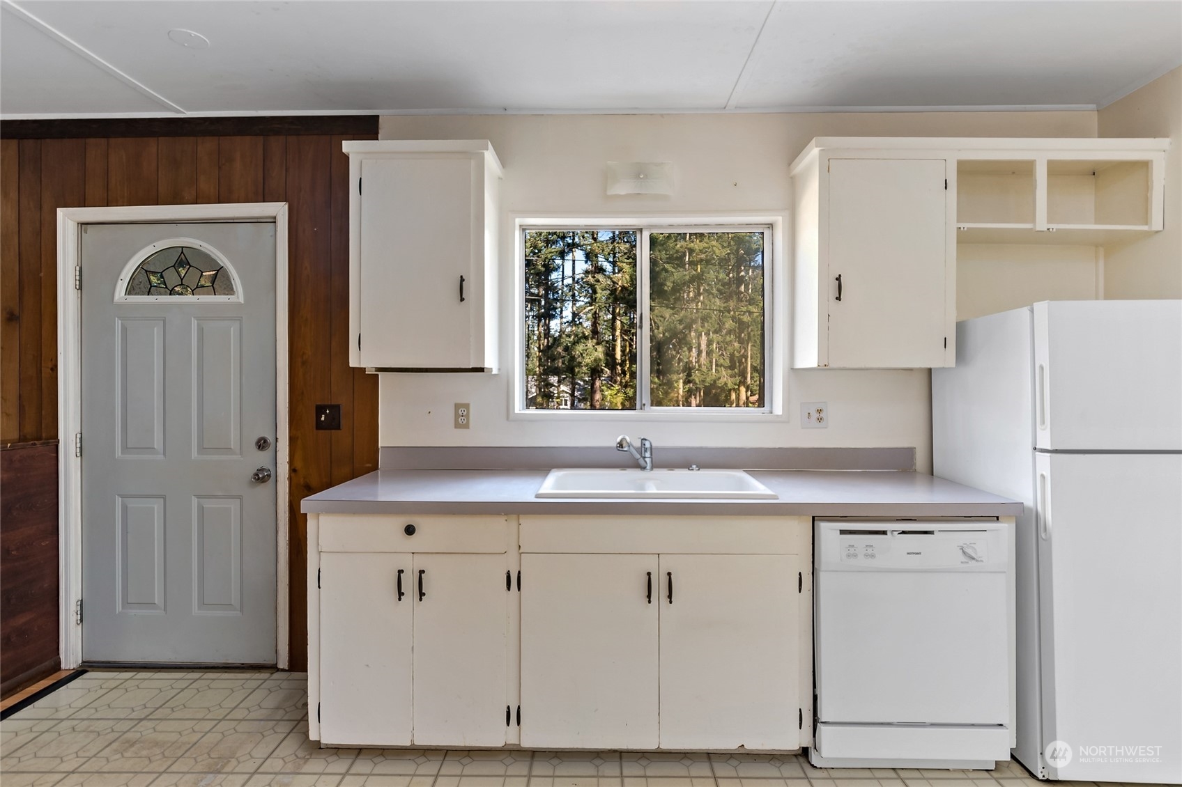 2349 North View Road Oak Harbor, WA 98277 - Photo 5 of 23 Gallery Image 5