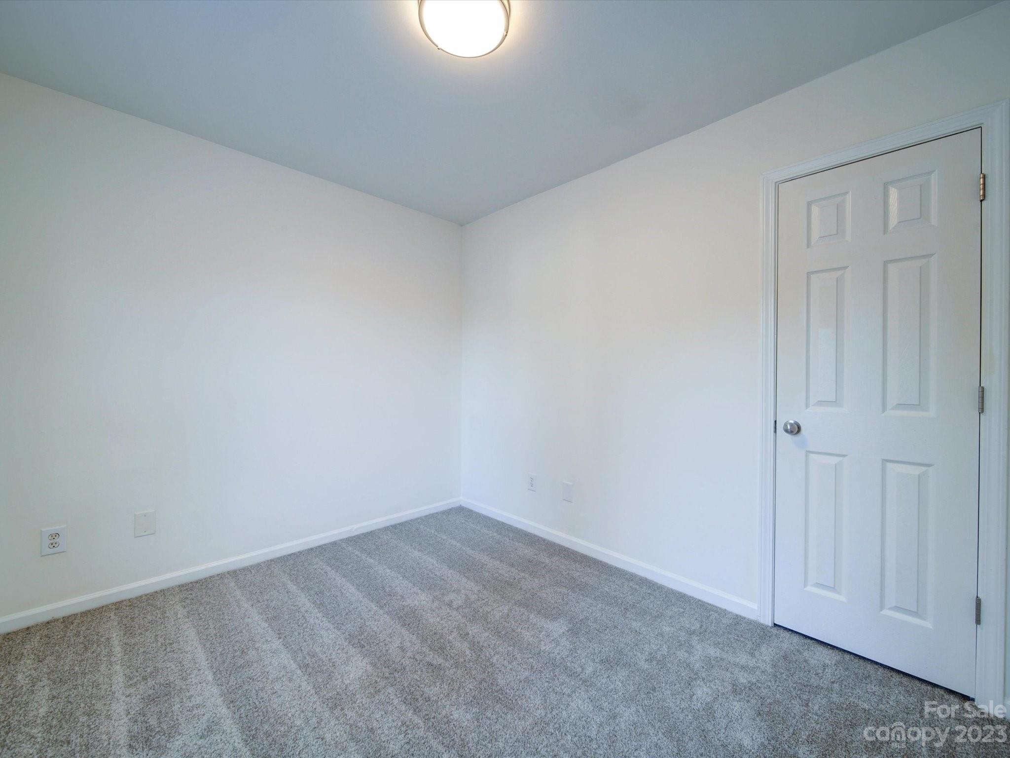 925 Key Street Charlotte, NC 28208 - Photo 29 of 41 a view of an empty room
