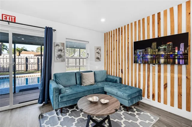 $4,600 | 6661 Freedom Street, Hollywood, FL 33024