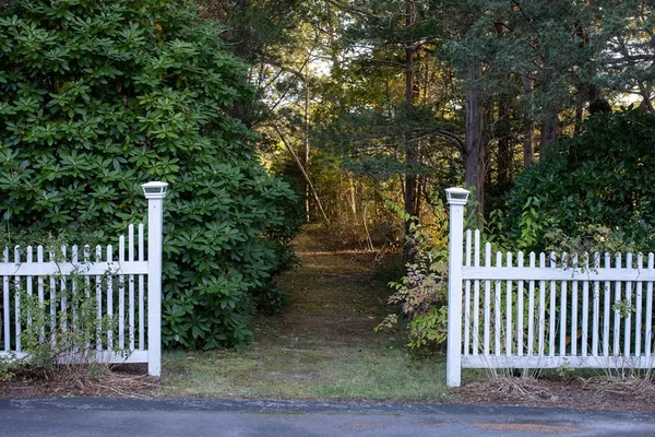$699,000 | 4 Blackhall Court, Marion, MA 02738