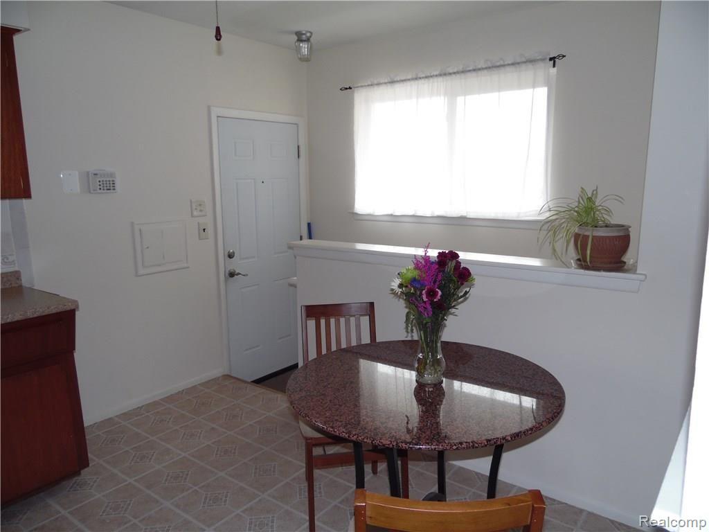 9160 Henry Ruff Road Livonia, MI 48150 - Photo 22 of 36 SAM_1080.JPG