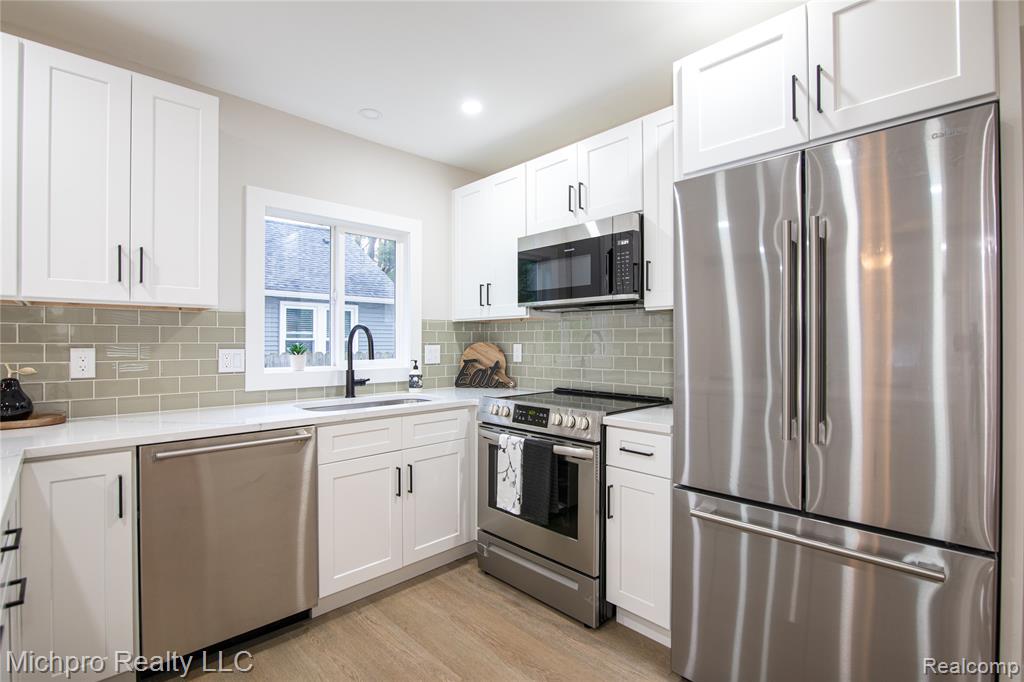 4577 Jerome Road Clarkston, MI 48346 - Photo 10 of 26