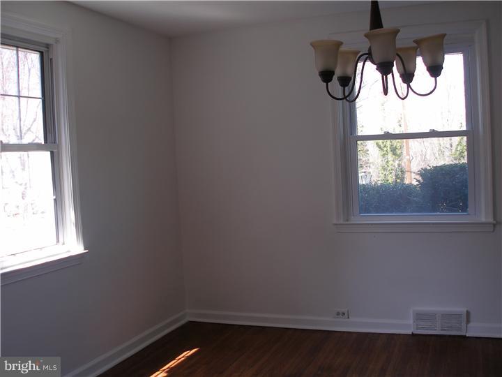 393 Madison Road Springfield, PA 19064 - Photo 5 of 16