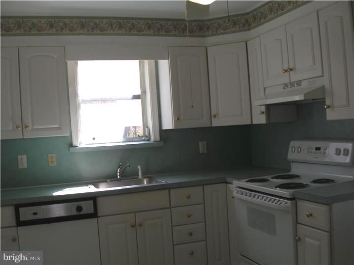 393 Madison Road Springfield, PA 19064 - Photo 6 of 16