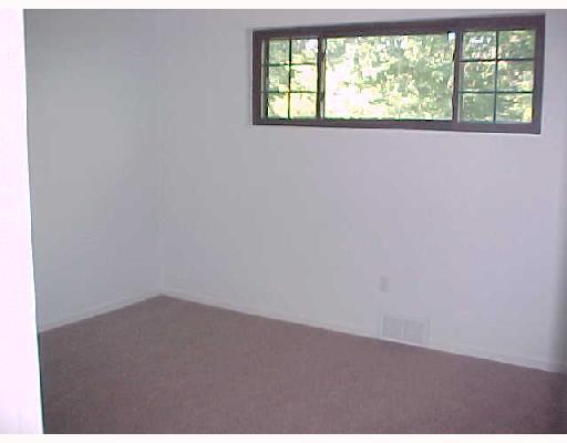 13 Robin Road McKees Rocks, PA 15136 - Photo 5 of 7 Other.
